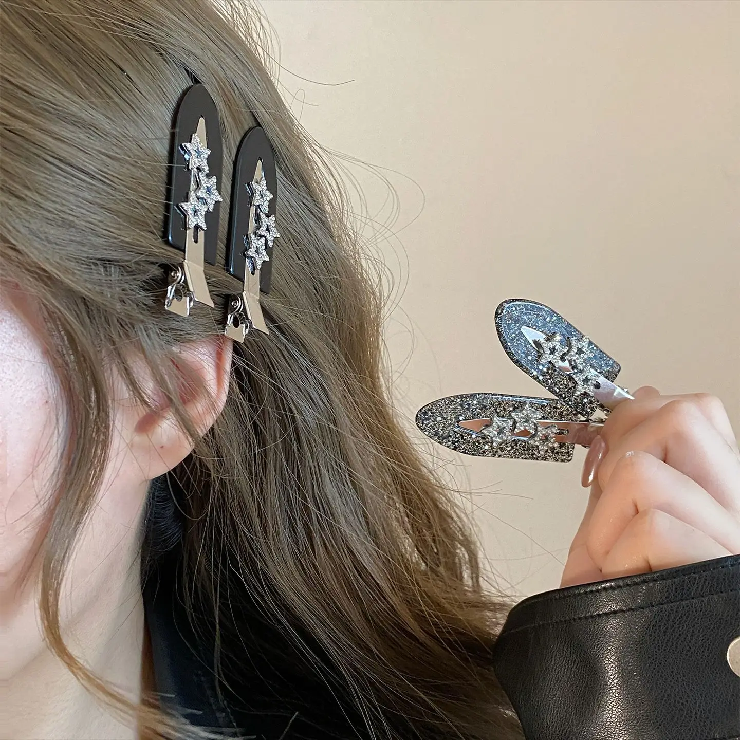 Sparkly Rhinestone Star Hair Clip Korean Sweet Cool No Trace Side Styling for Bangs Wispy Hair Premium Metal Lightweight
Sparkly Rhinestone Star Hair Clip Korean Sweet Cool No Trace Side Styling for Bangs Wispy Hair Premium Metal Lightweight