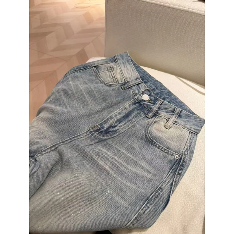 Faionable Retro Glittery Light Blue Patchwork High Waist Wide Leg Denim Jeans Women's Loose Fit High Waist Cotton Jeans
Faionable Retro Glittery Light Blue Patchwork High Waist Wide Leg Denim Jeans Women's Loose Fit High Waist Cotton Jeans