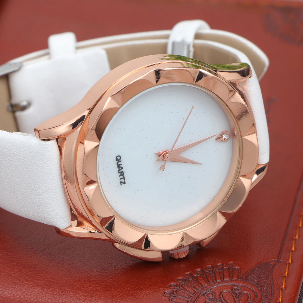 Women Quartz Watch Elegant Fashion Ladies Wristwatch Durable Bracelet Watches B Stainless Steel Buckle Perfect Gift
Women Quartz Watch Elegant Fashion Ladies Wristwatch Durable Bracelet Watches B Stainless Steel Buckle Perfect Gift