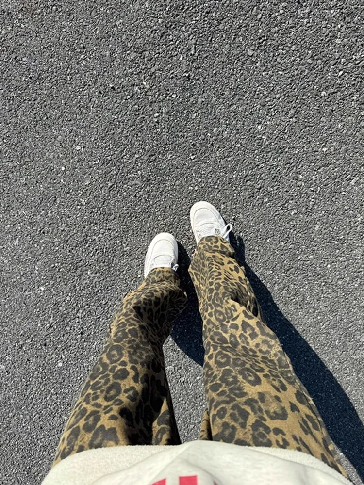 American Retro Leopard Print Men's Jeans High Street Design Straight Leg Wide Leg Trendy Spring Autumn mid Waist Denim Pants
American Retro Leopard Print Men's Jeans High Street Design Straight Leg Wide Leg Trendy Spring Autumn mid Waist Denim Pants