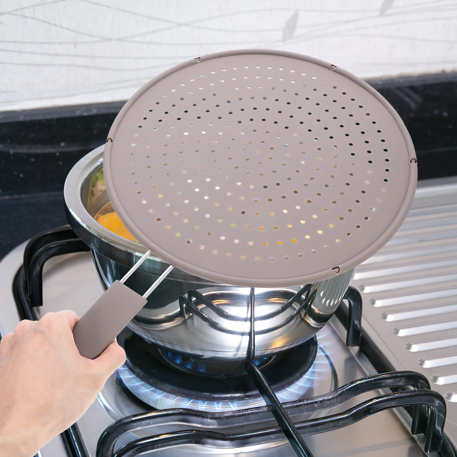 Mesh Splatter Screen for Skillet Silicone Oil Splatter Guard Anti Spillover Cooking Cover Heat Resistant Handle Easy Clean
Mesh Splatter Screen for Skillet Silicone Oil Splatter Guard Anti Spillover Cooking Cover Heat Resistant Handle Easy Clean
