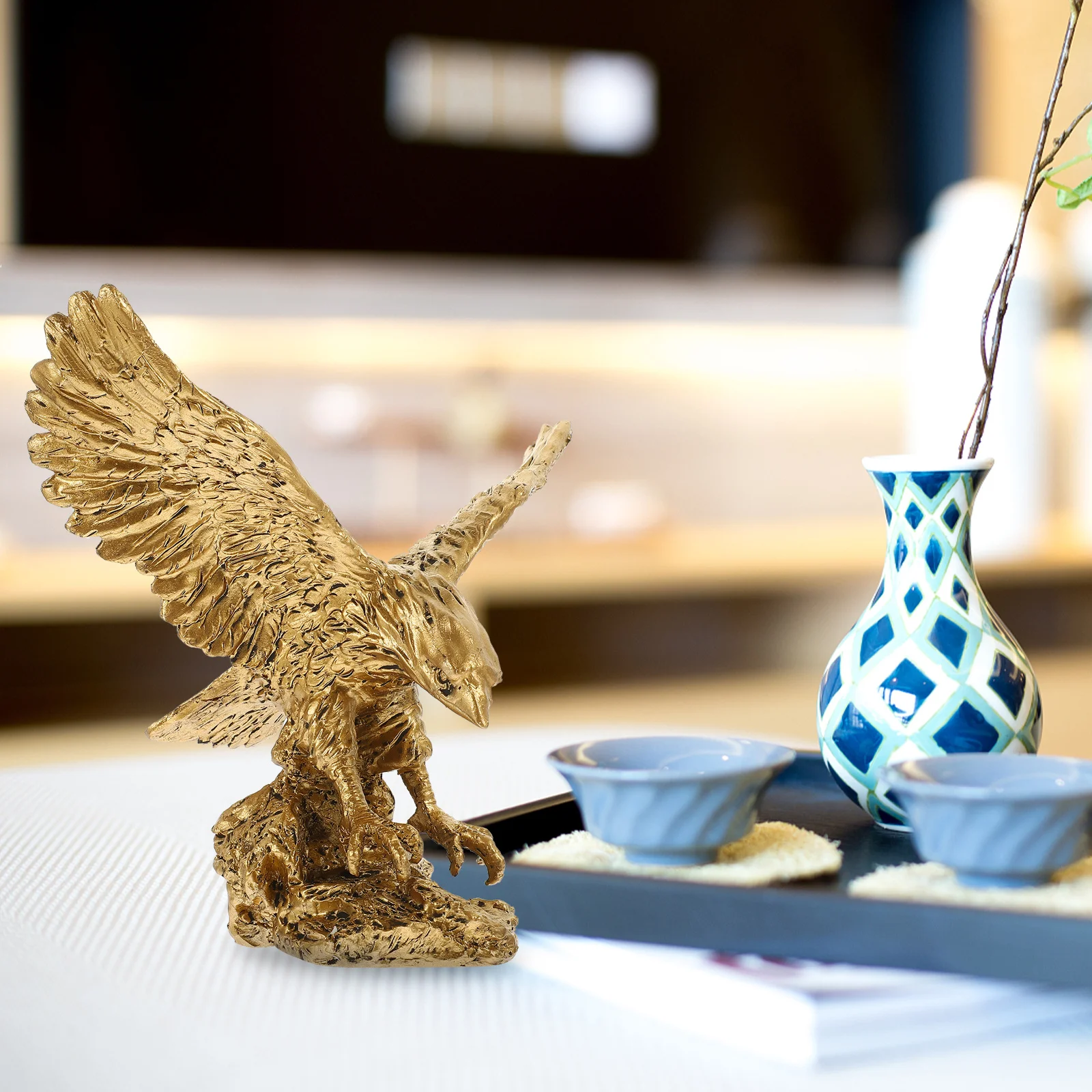 1pc Resin Statue Medium Size Desktop Eagle Home Office Decor Symbol Of Strength Victory Eagle Decoration Office Table Adornment
1pc Resin Statue Medium Size Desktop Eagle Home Office Decor Symbol Of Strength Victory Eagle Decoration Office Table Adornment