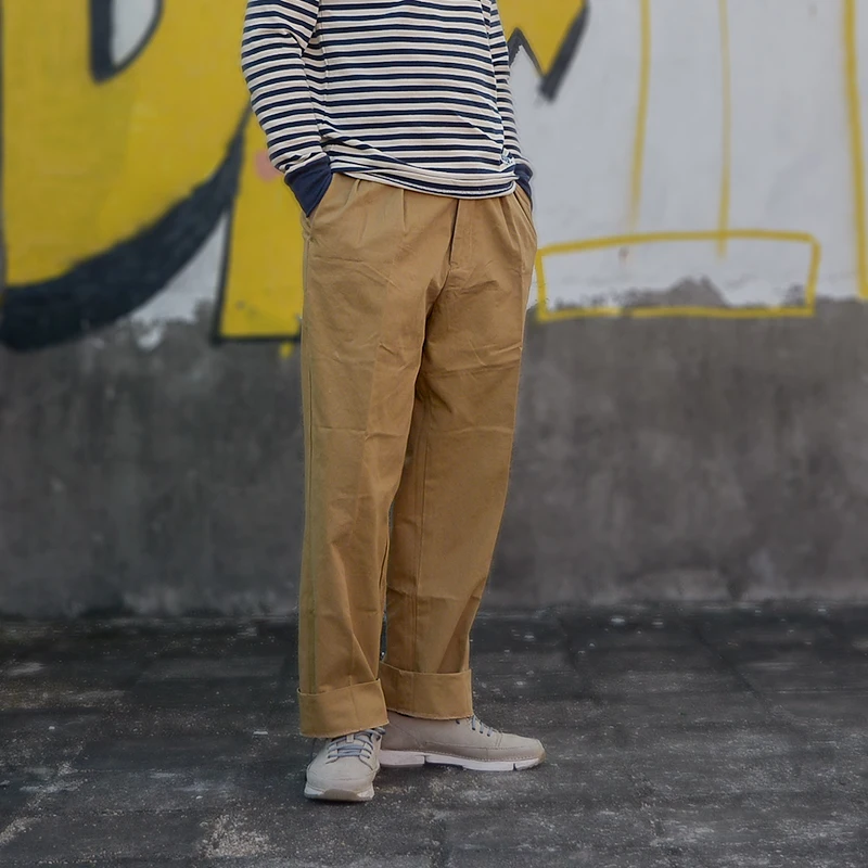 Мужские повседневные брюки American Sle свободного прямого кроя с высокой талией, в стиле ретро, с двойным поясом, из хлопка, цвета хаки
Мужские повседневные брюки American Sle свободного прямого кроя с высокой талией, в стиле ретро, с двойным поясом, из хлопка, цвета хаки