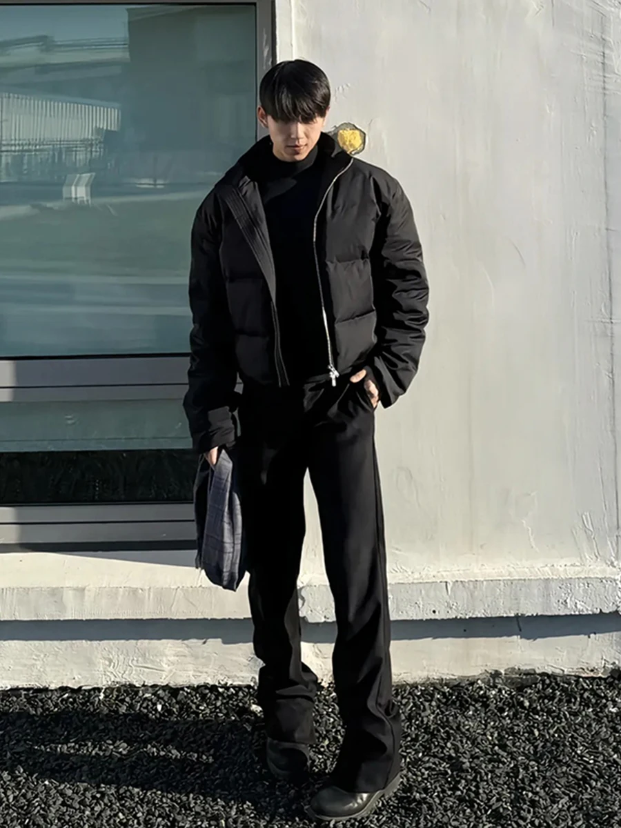 Утепленная черная хлопковая куртка для мужчин: зимняя теплая, морозостойкая, с воротником-стойкой, в американском стиле, молодежная модная верхняя одежда
Утепленная черная хлопковая куртка для мужчин: зимняя теплая, морозостойкая, с воротником-стойкой, в американском стиле, молодежная модная верхняя одежда