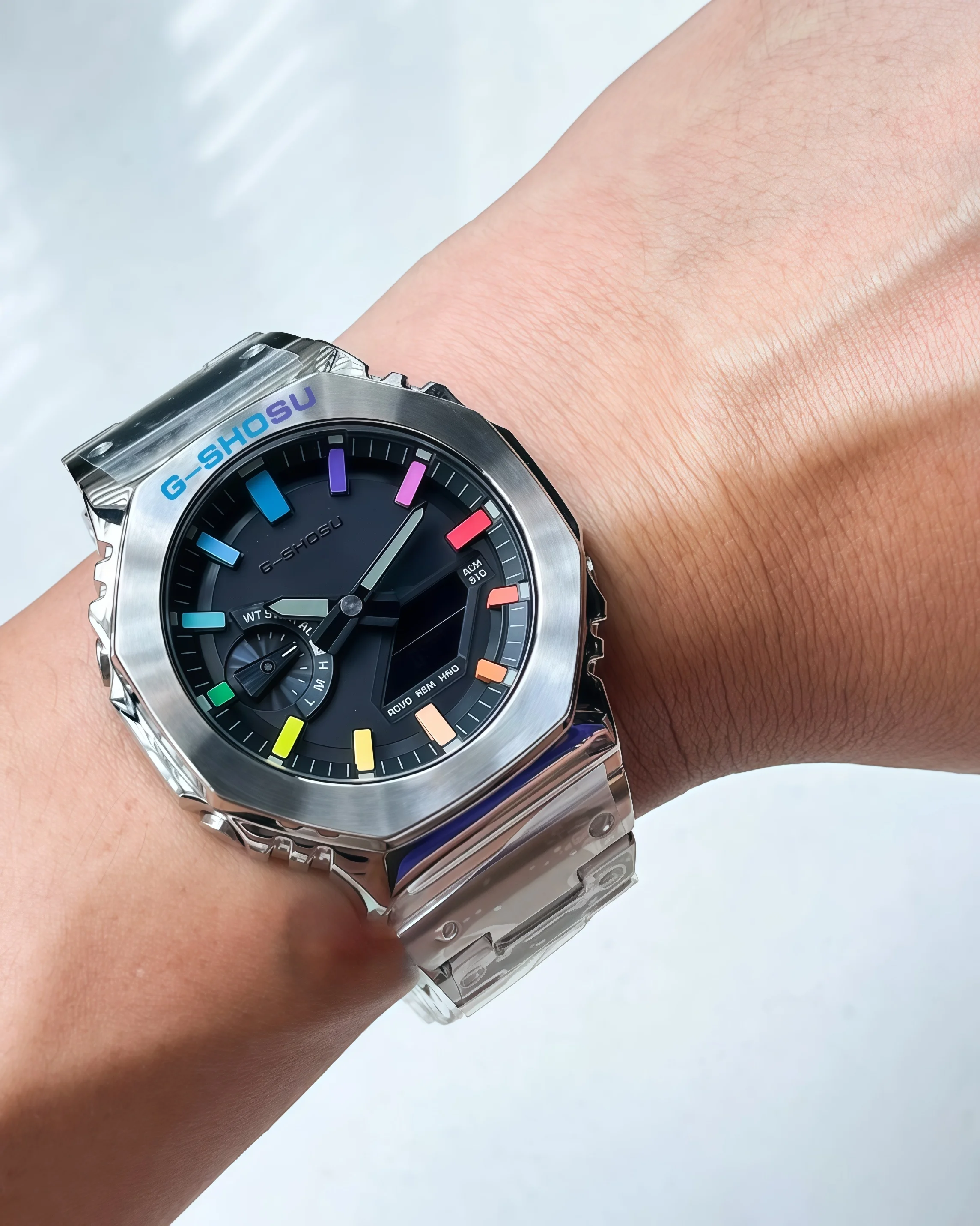 Oak Series Unisex Iced Out Watch Water-resistant, Full-featured, Stainless Steel Band, Dual Display, World Time
Oak Series Unisex Iced Out Watch Water-resistant, Full-featured, Stainless Steel Band, Dual Display, World Time