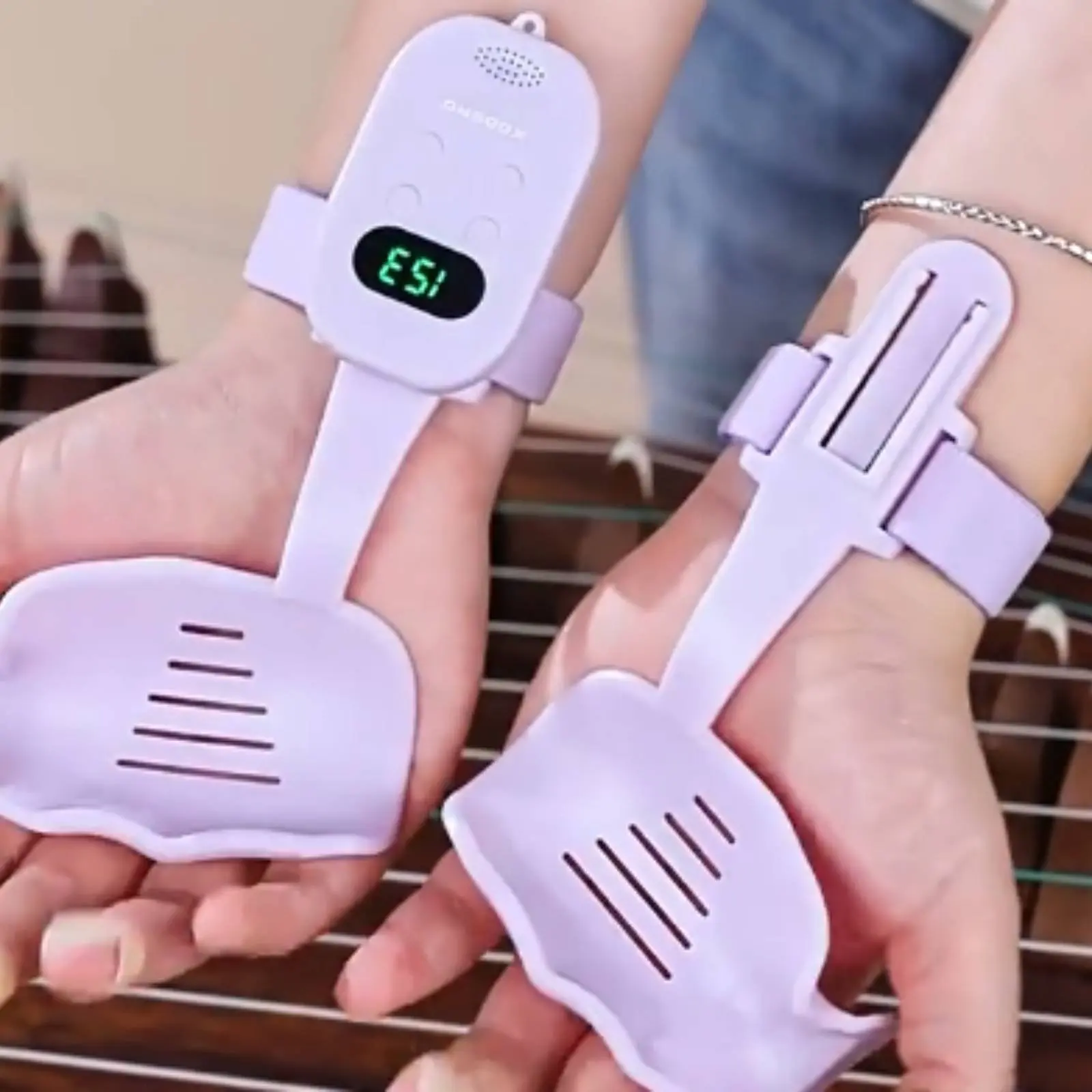 Guzheng Hand Coach Posture Correction Guzheng Finger Coach Hand Shape Stabilizer Anti-Slip Zither Practice Book Basic Skills
Guzheng Hand Coach Posture Correction Guzheng Finger Coach Hand Shape Stabilizer Anti-Slip Zither Practice Book Basic Skills