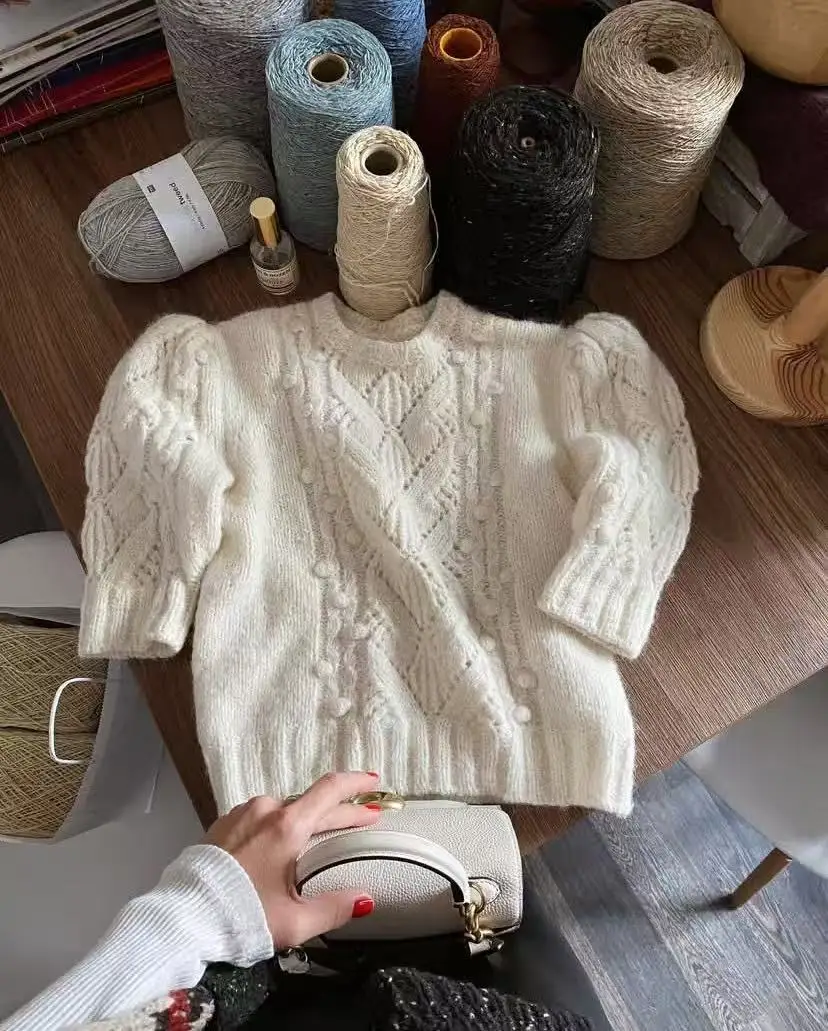 Spring and summer clothing new Maillard French sweet style retro round neck short sleeved knitted sweater for women
Spring and summer clothing new Maillard French sweet style retro round neck short sleeved knitted sweater for women