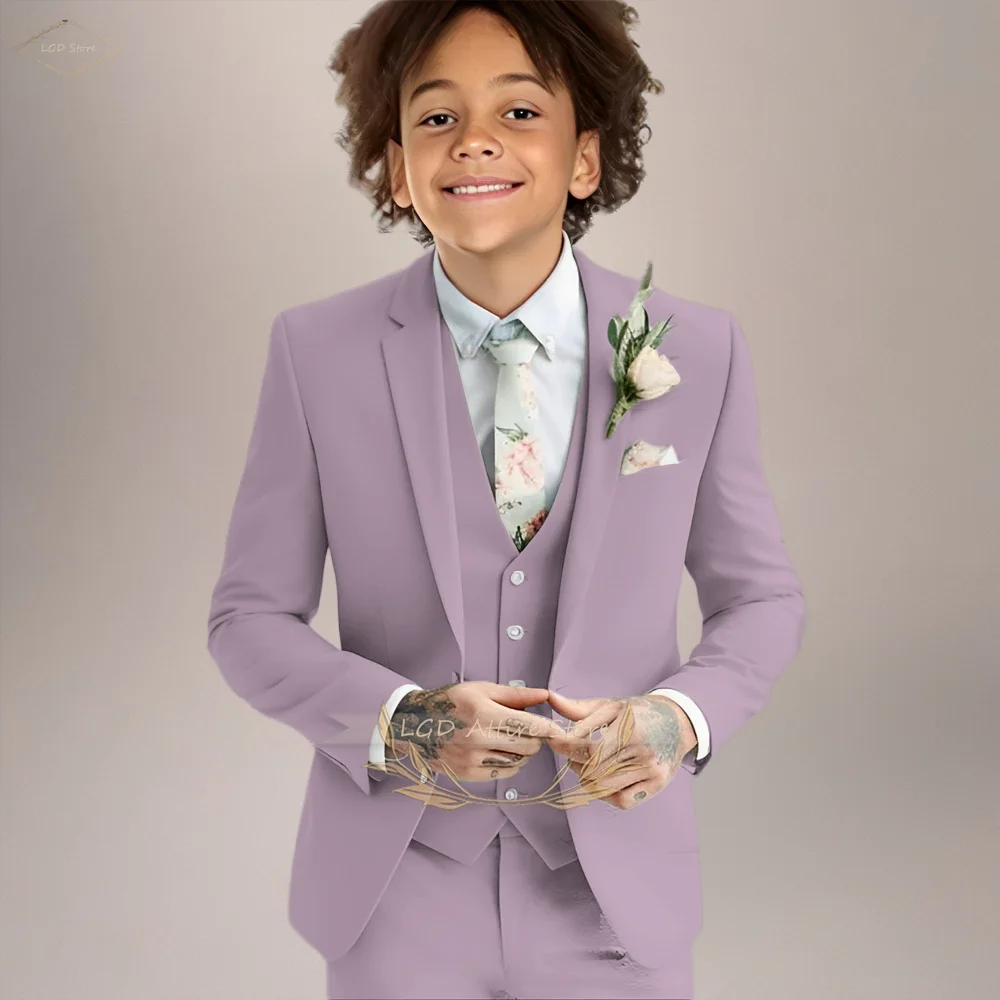 Boys' violet wedding suit 3-piece set, stylish and elegant slim fit, customizable size children's suit (jacket + vest + pants)
Boys' violet wedding suit 3-piece set, stylish and elegant slim fit, customizable size children's suit (jacket + vest + pants)