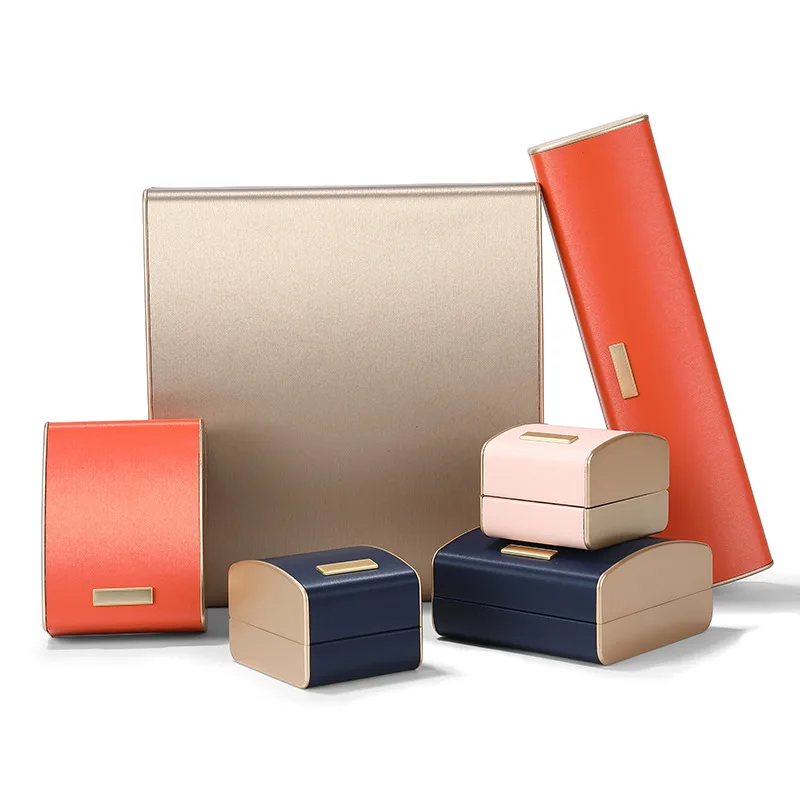 Brushed leather ring storage box jewelry display box necklace pendant bracelet ring and stud storage and display box
Brushed leather ring storage box jewelry display box necklace pendant bracelet ring and stud storage and display box