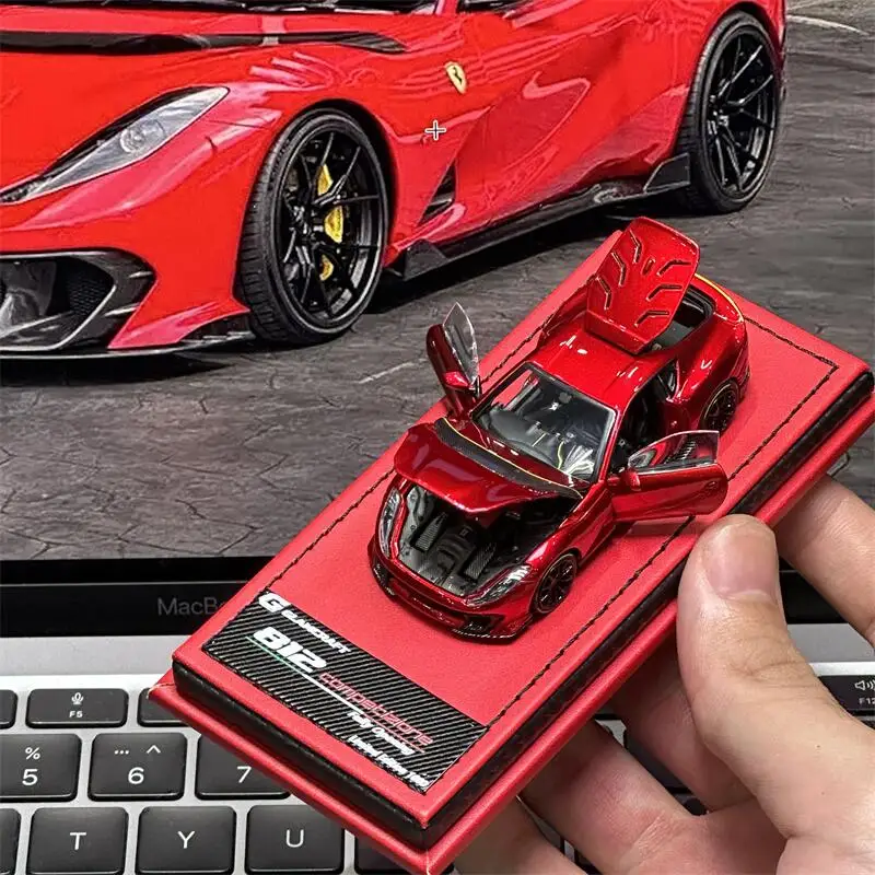 1:64 812C limited1000 Diecast Collector's Vehicle Model Car
1:64 812C limited1000 Diecast Collector's Vehicle Model Car