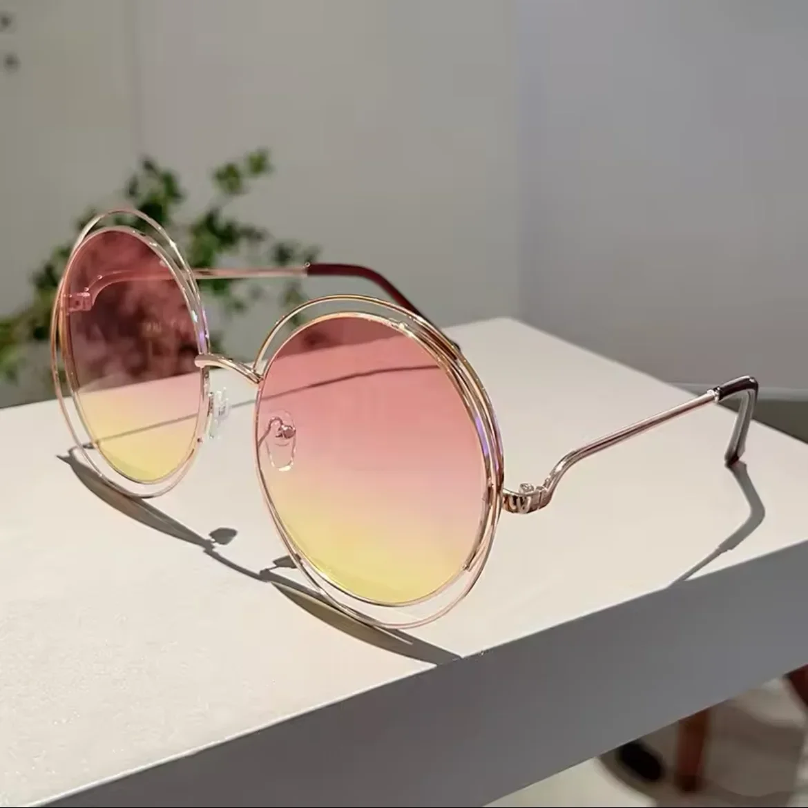 Vintage Oversized Round Sunglasses Women For Men Sun Glasses Punk Popular Big Frame Luxury Brand Designer Hollow Metal Shades
Vintage Oversized Round Sunglasses Women For Men Sun Glasses Punk Popular Big Frame Luxury Brand Designer Hollow Metal Shades