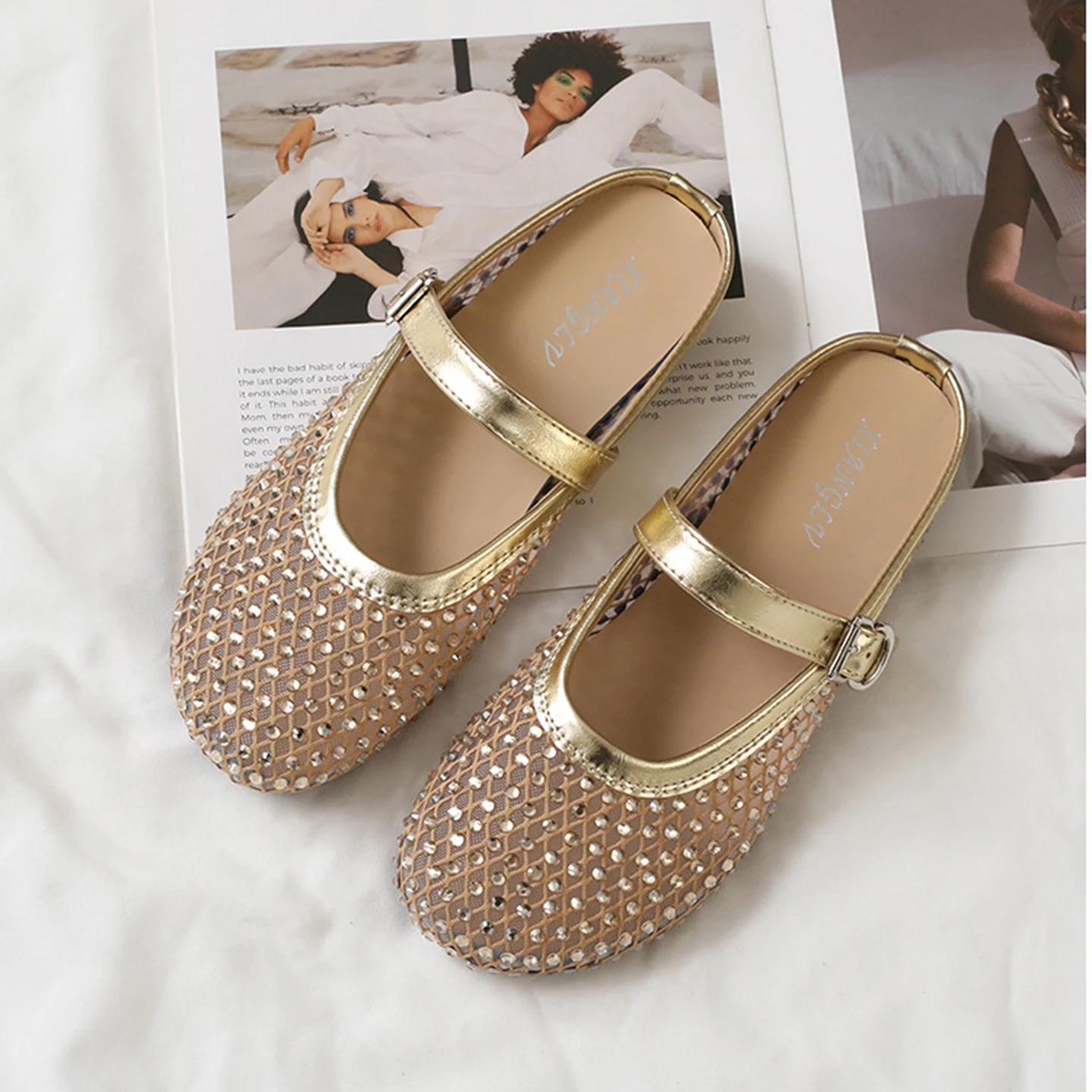 sexy ladies rhinestone beading slides shoes air-mesh slippers women round toe buckle belt sandalias cutout lace Mule shoes
sexy ladies rhinestone beading slides shoes air-mesh slippers women round toe buckle belt sandalias cutout lace Mule shoes