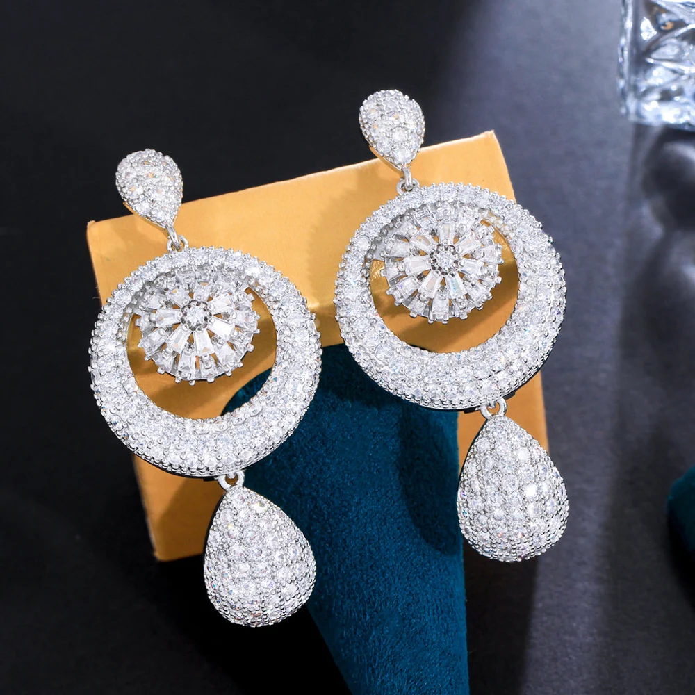 ThreeGraces Shiny Full Cubic Zirconia Paved Silver Color Long Dangle Drop Earrings for Women Luxury Bridal Party Jewelry E1127
ThreeGraces Shiny Full Cubic Zirconia Paved Silver Color Long Dangle Drop Earrings for Women Luxury Bridal Party Jewelry E1127