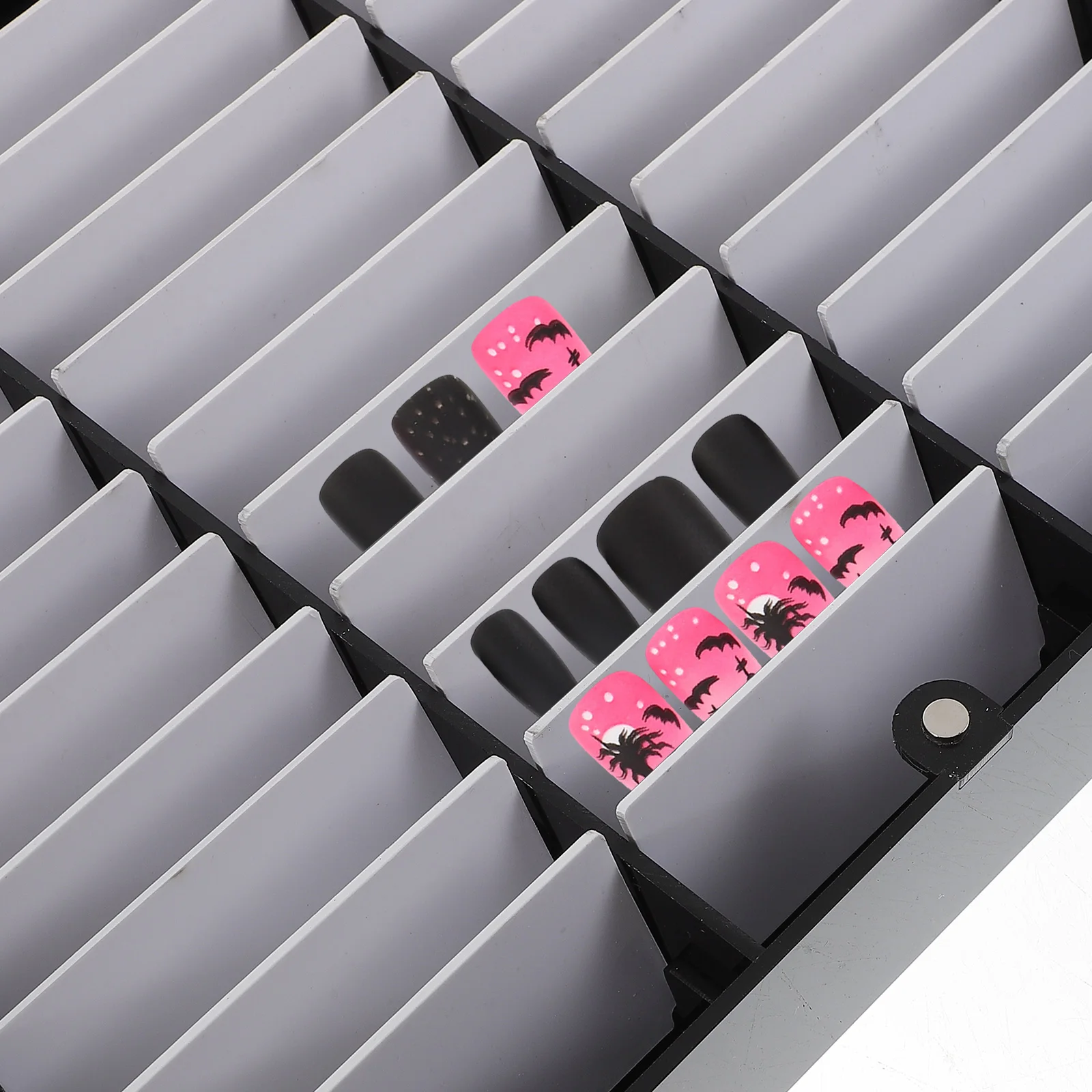 Tips Fake Holder 33 Grids Storage Tips Organizer Boxes Tip Holder Manicure Display Case Nail Art Supplies Organizers 
Tips Fake Holder 33 Grids Storage Tips Organizer Boxes Tip Holder Manicure Display Case Nail Art Supplies Organizers