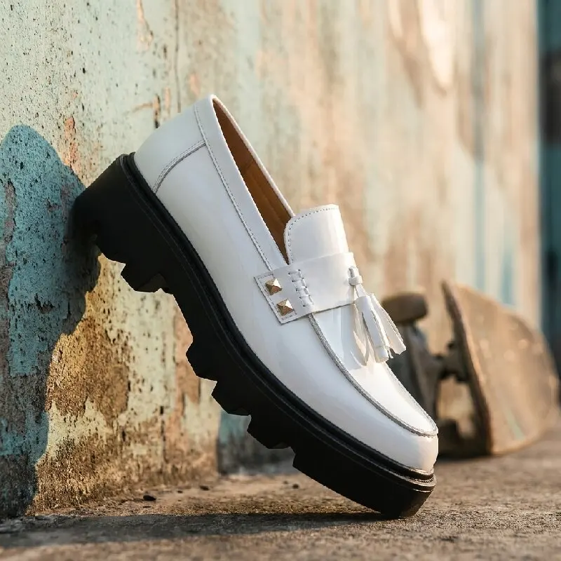 Business Men Sole Loafers Black White Casual Thick-soled Anti-slip Fashionable Fringed Shoes Travel Shoes Sizes 38-46 Men Shoes
Business Men Sole Loafers Black White Casual Thick-soled Anti-slip Fashionable Fringed Shoes Travel Shoes Sizes 38-46 Men Shoes