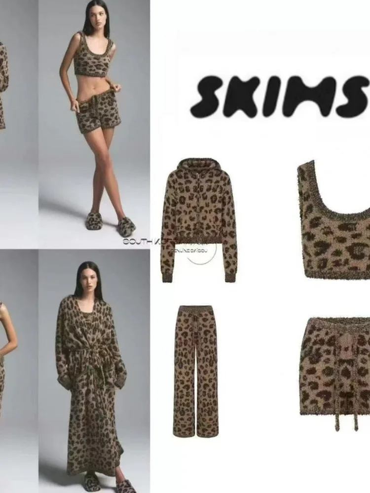 Cisas Leopard Print Knitted Set High Waist Straight Leg Pants Zipper Top orts Long Pants Vest ort Set Furry Texture
Cisas Leopard Print Knitted Set High Waist Straight Leg Pants Zipper Top orts Long Pants Vest ort Set Furry Texture