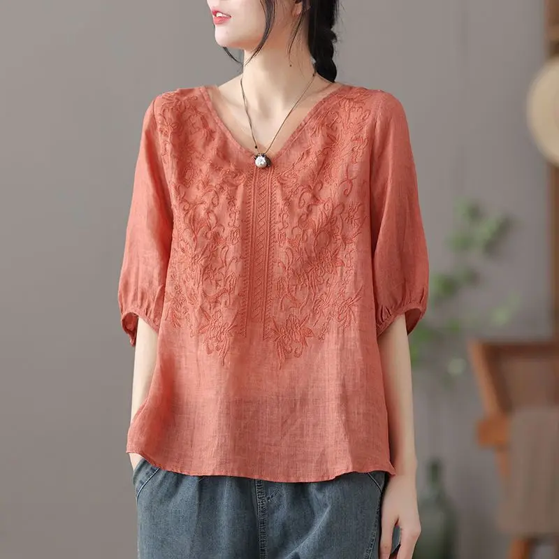 Retro Thin Women's Short Sleeved Shirt Summer New Loose V-neck Temperament Cotton and Linen
Retro Thin Women's Short Sleeved Shirt Summer New Loose V-neck Temperament Cotton and Linen