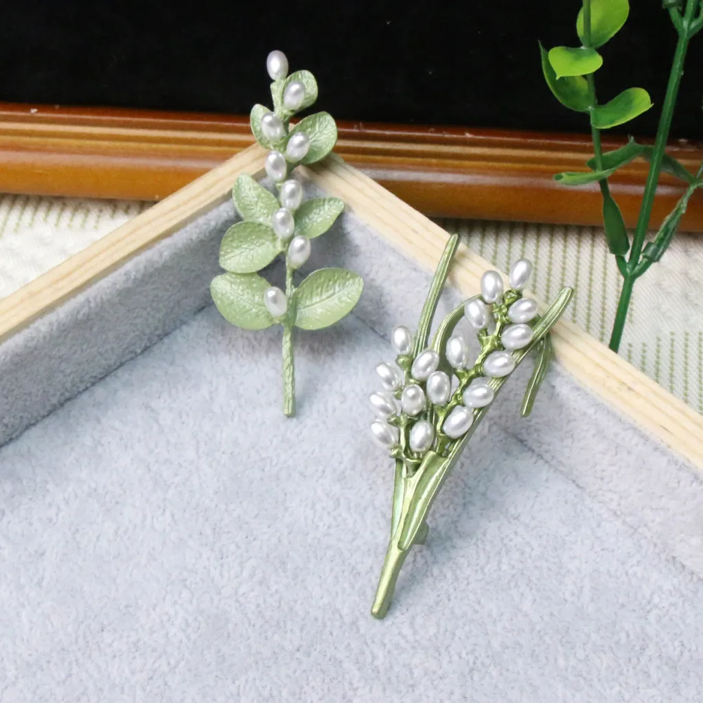 Baroque Luxury Botanical Branch and Leaf Design Brooch for Men and Women, Jewelry Accessories, Wedding, Holiday, and Party Gift
Baroque Luxury Botanical Branch and Leaf Design Brooch for Men and Women, Jewelry Accessories, Wedding, Holiday, and Party Gift