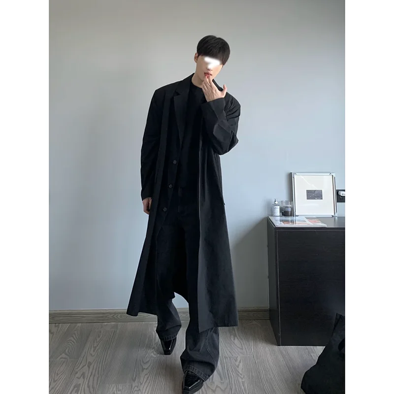 Мужское пальто средней длины до колен с двойной пуговичной застежкой, черное, осенне-весеннее, в корейском стиле, ветровка Aosphere Sensation
Мужское пальто средней длины до колен с двойной пуговичной застежкой, черное, осенне-весеннее, в корейском стиле, ветровка Aosphere Sensation