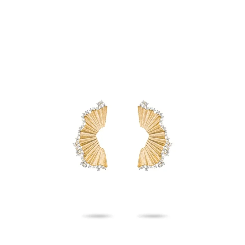 BELLUX Jewelry 925 Silver Synthetic Zircon Gold Wire Drawing Fan-shaped Unique Design Fine Earrings for Women
BELLUX Jewelry 925 Silver Synthetic Zircon Gold Wire Drawing Fan-shaped Unique Design Fine Earrings for Women