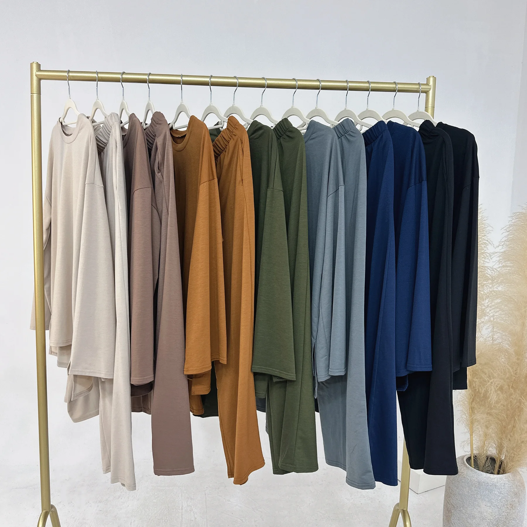 Eid Muslim Sets for Women Casual Solid Color Tops Pants 2 Piece Set Turket Outfits Dubai Blouse Trousers Musulmane Abaya Dress
Eid Muslim Sets for Women Casual Solid Color Tops Pants 2 Piece Set Turket Outfits Dubai Blouse Trousers Musulmane Abaya Dress