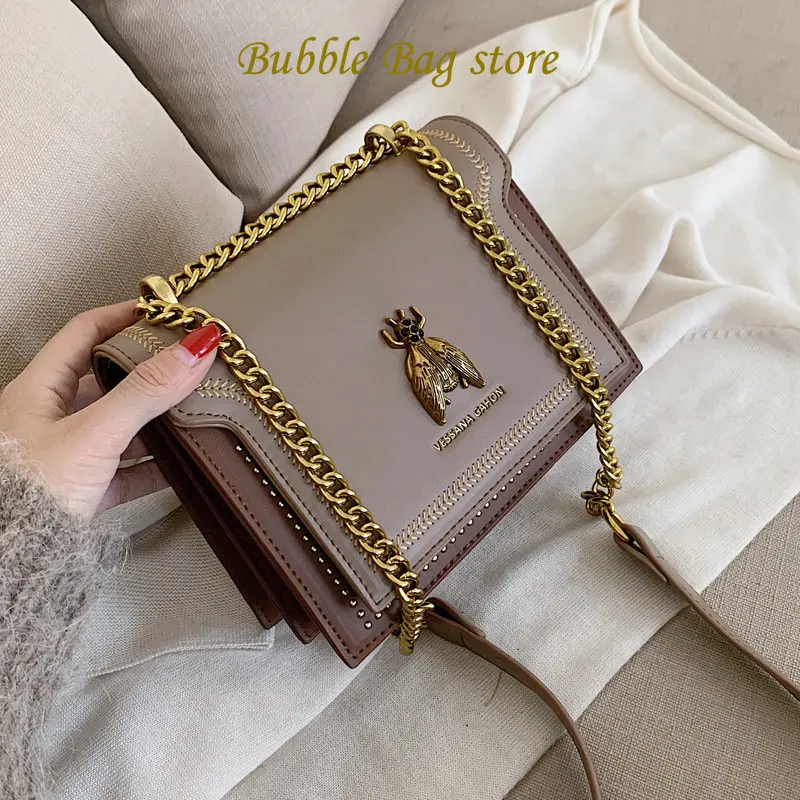 Luxury Brand Women Handbag 2022 New Retro Bee Female Shoulder Bag Simple High Quality Leather Designer Crossbody Bags
Luxury Brand Women Handbag 2022 New Retro Bee Female Shoulder Bag Simple High Quality Leather Designer Crossbody Bags