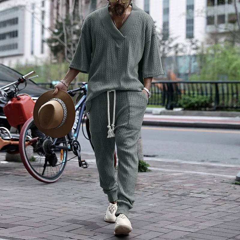 2024 New Summer Style Casual Sweater Suit for Men, Loose and Fashionable Short-sleeved T-shirt and Long Trousers Knitted Suit
2024 New Summer Style Casual Sweater Suit for Men, Loose and Fashionable Short-sleeved T-shirt and Long Trousers Knitted Suit
