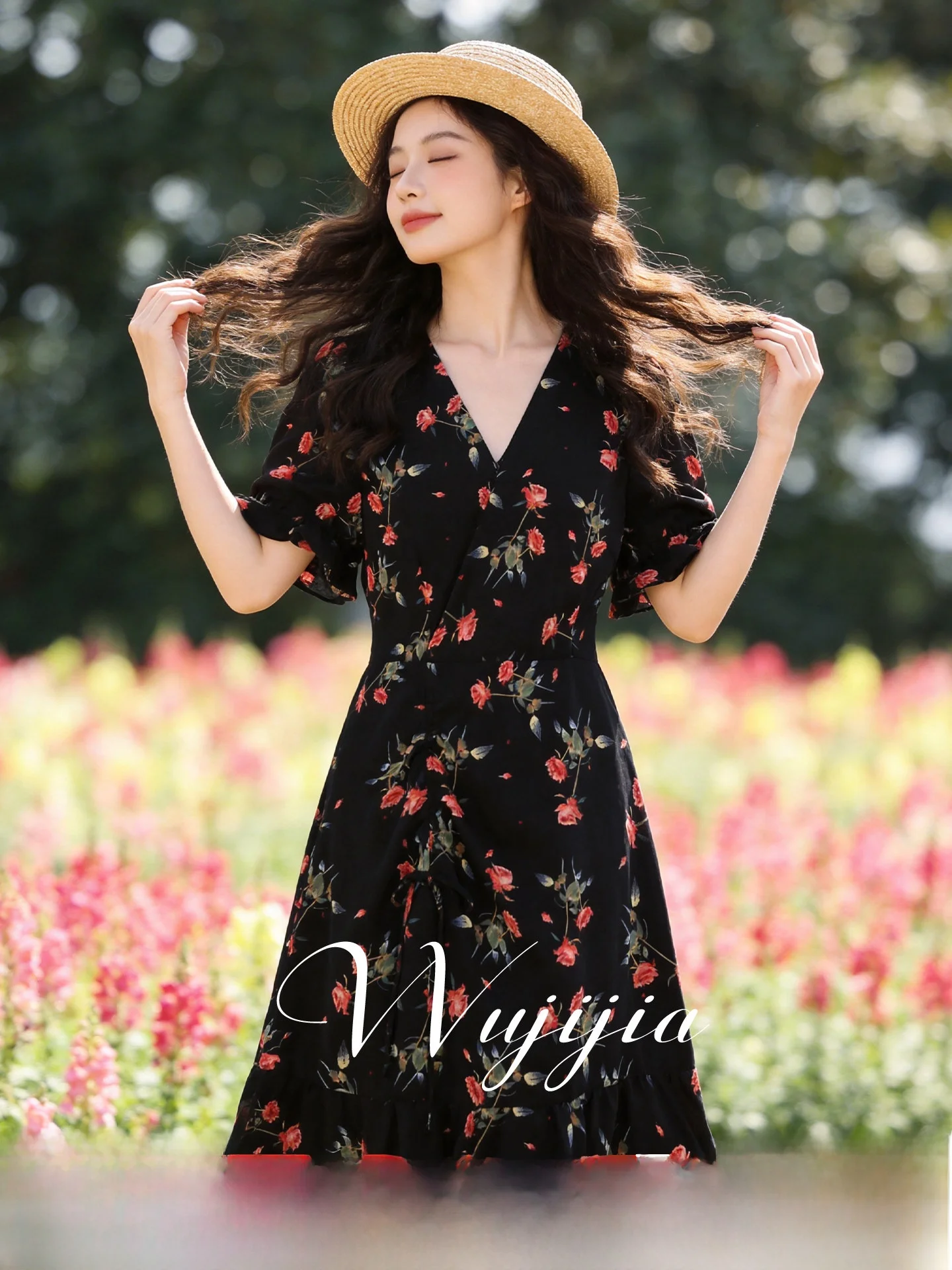 plus Size Floral Print Dress with Bubble Sleeves High Waist A-Line Silhouette Short Skirt Length Summer New Arrival Women's C...
plus Size Floral Print Dress with Bubble Sleeves High Waist A-Line Silhouette Short Skirt Length Summer New Arrival Women's C...