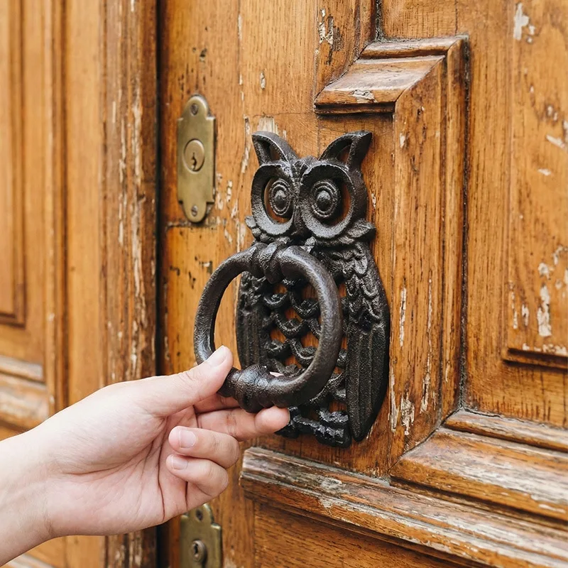 Retro and Nostalgic Cast Iron Craftsmanship Owl Door Knock Wall Decoration Home Courtyard Craftsmanship Door Knockers
Retro and Nostalgic Cast Iron Craftsmanship Owl Door Knock Wall Decoration Home Courtyard Craftsmanship Door Knockers