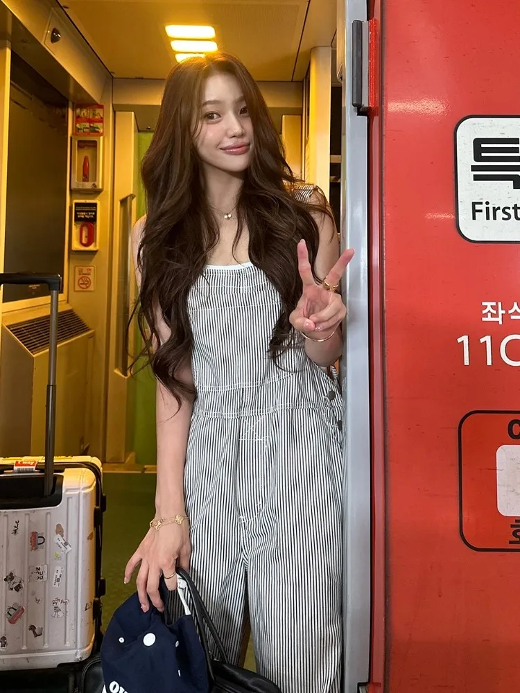 Retro Striped Korean Sle One-Piece Pants Women's Loose Wide Leg Pants Slimming Strap Jumpsuits Spring New Arrival
Retro Striped Korean Sle One-Piece Pants Women's Loose Wide Leg Pants Slimming Strap Jumpsuits Spring New Arrival