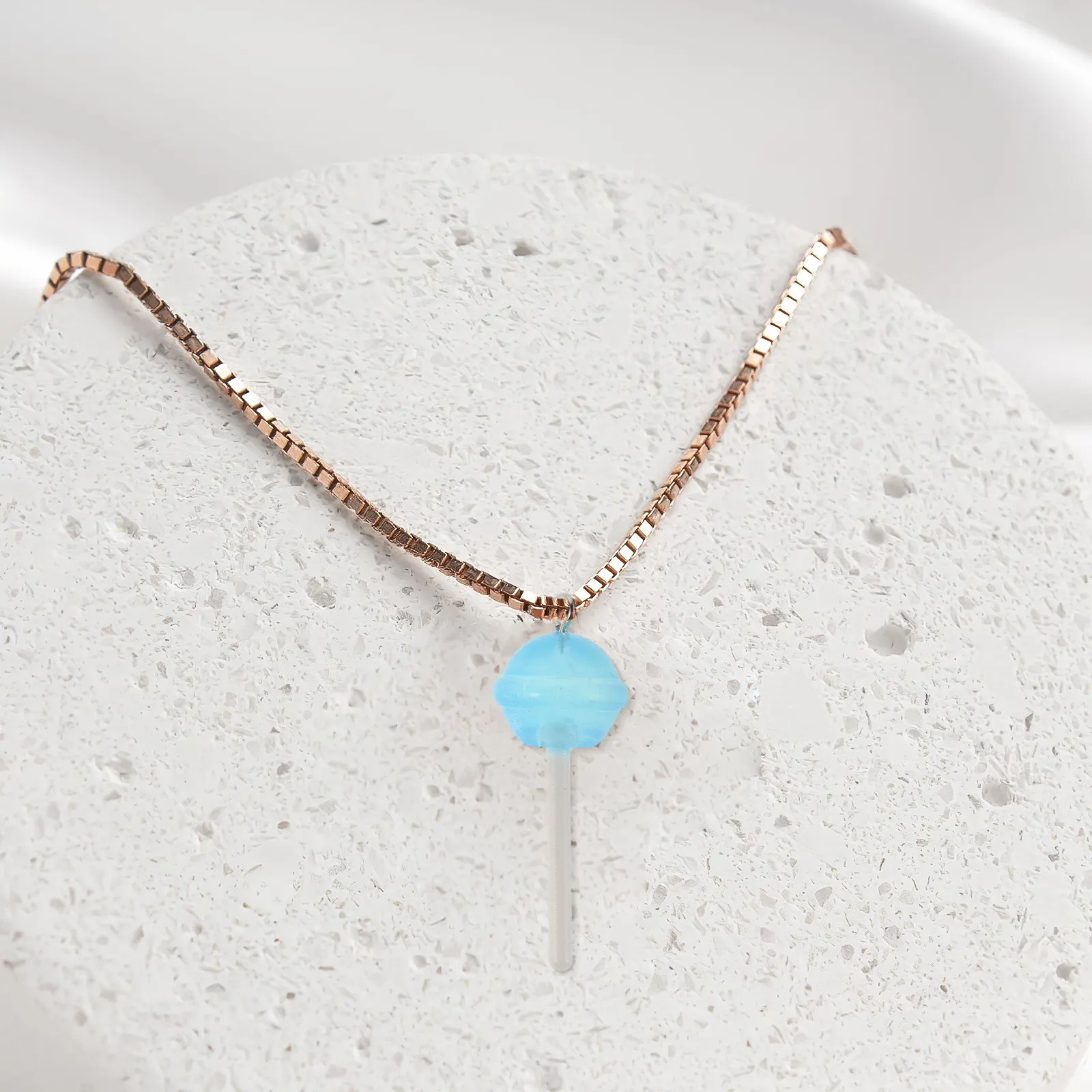 30 шт. прозрачных подвесок-леденцов из смолы, бусины для рукоделия, для изготовления браслетов, серег, ожерелий, брелоков
30 шт. прозрачных подвесок-леденцов из смолы, бусины для рукоделия, для изготовления браслетов, серег, ожерелий, брелоков