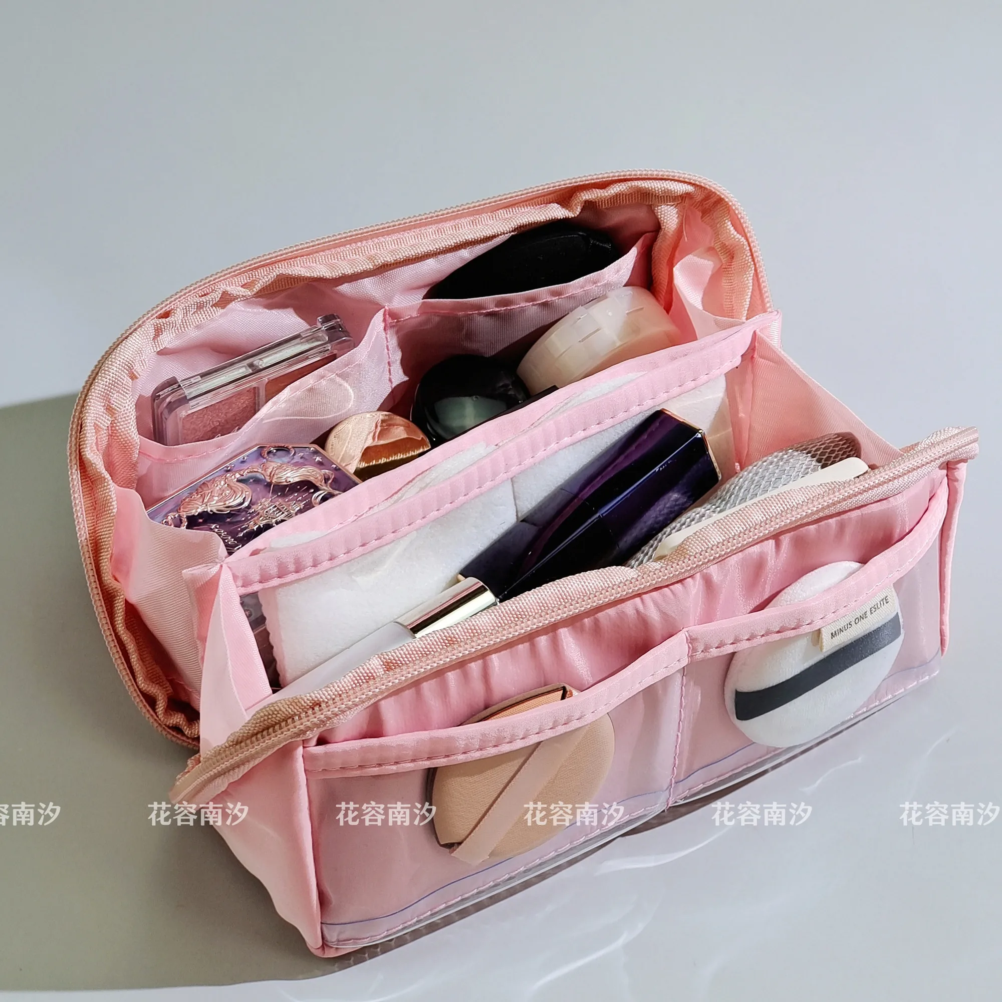 Travel cosmetic bag compartment makeup brush bag portable business trip new wash small bag
Travel cosmetic bag compartment makeup brush bag portable business trip new wash small bag