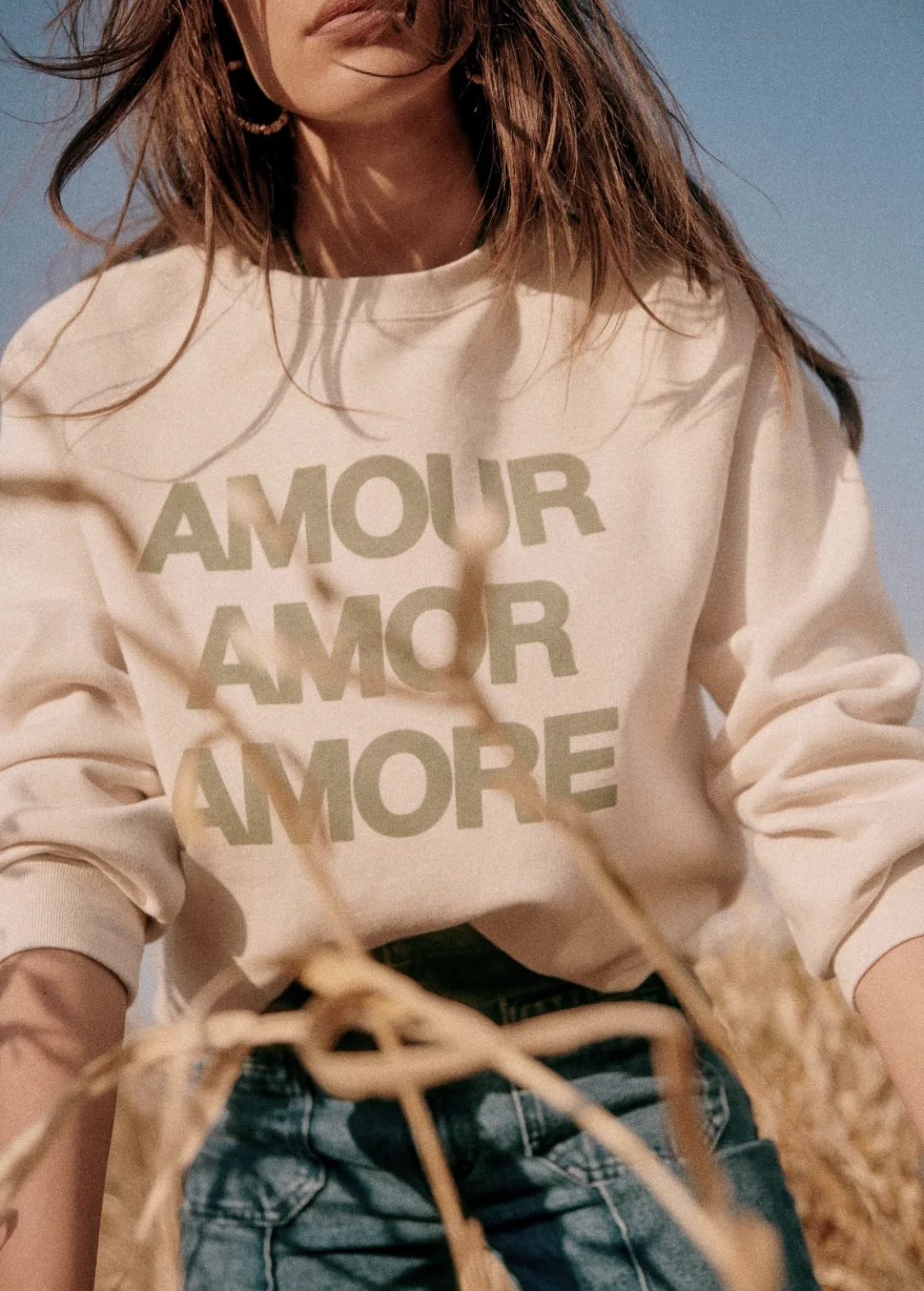 2022 French Ladies Popular Letters Print Sweatshirt Female Casuall O-Neck Long Sleeve Pullover Top
2022 French Ladies Popular Letters Print Sweatshirt Female Casuall O-Neck Long Sleeve Pullover Top