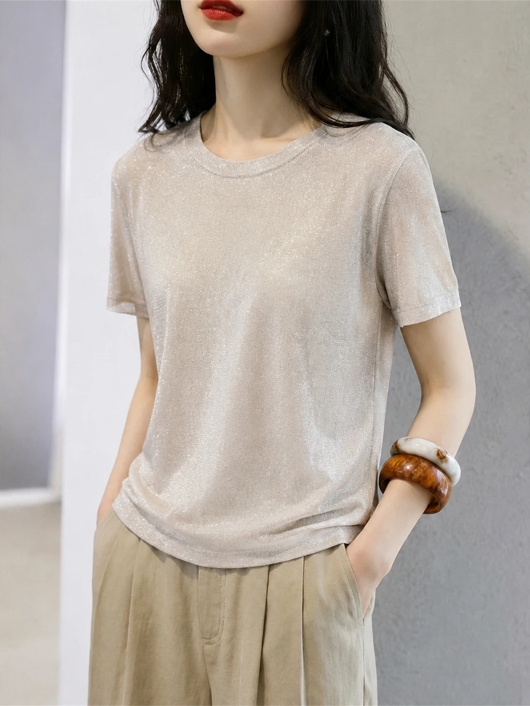 Daily Commute round Neck Short Sleeve Women's T-Shirt Comfortable Simple Style Summer Fashionable Top Straight Cut Korean Ver...
Daily Commute round Neck Short Sleeve Women's T-Shirt Comfortable Simple Style Summer Fashionable Top Straight Cut Korean Ver...