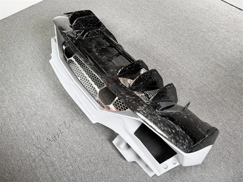Aventador Upgrade SVJ Rear Bumper Forged Semi-carbon Fiber Rear Bumper for Lamborghini LP700 LP720 Upgrade SVJ Rear Bumper
Aventador Upgrade SVJ Rear Bumper Forged Semi-carbon Fiber Rear Bumper for Lamborghini LP700 LP720 Upgrade SVJ Rear Bumper