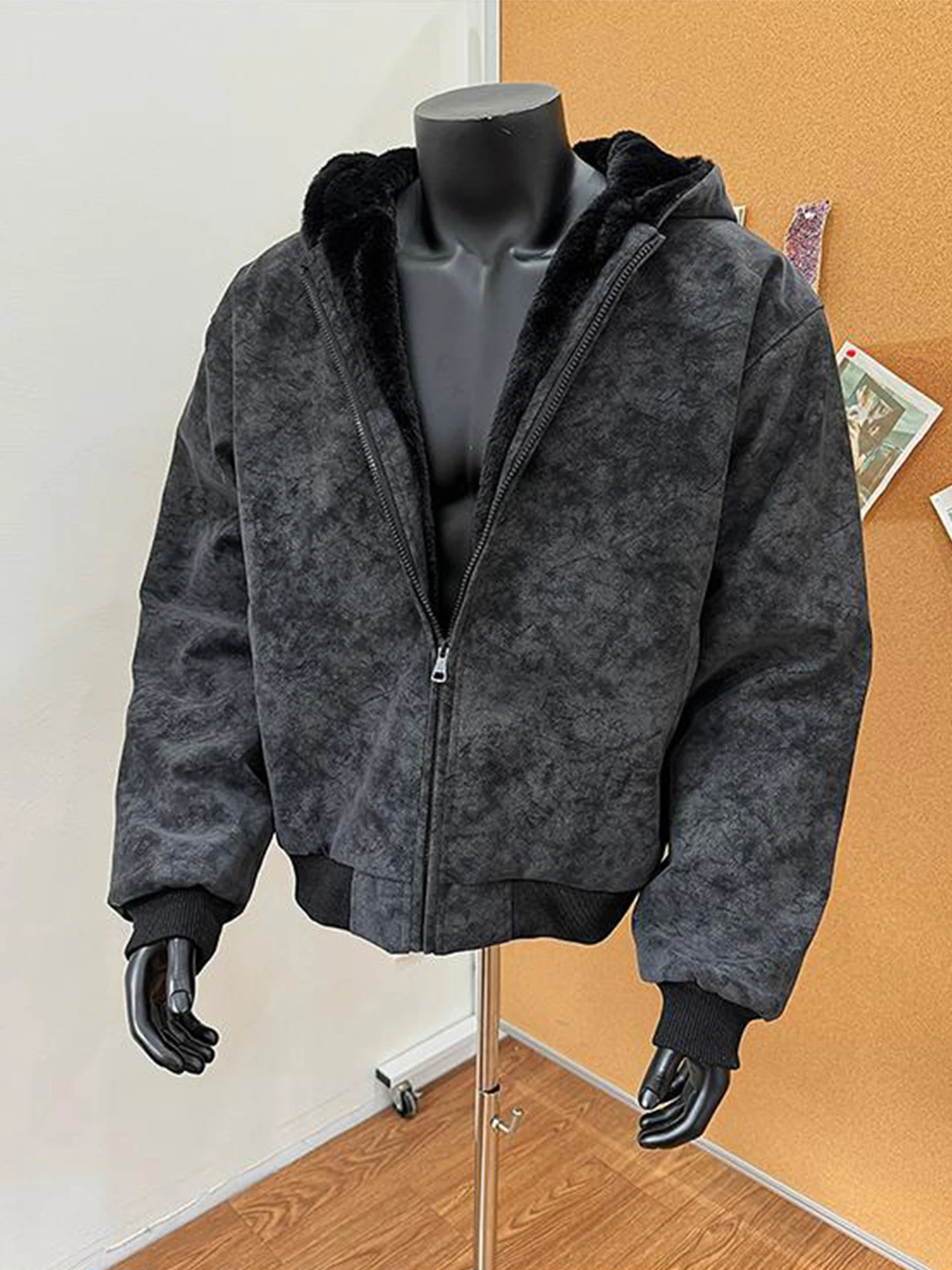 Мужская зимняя куртка из искусственной кожи с эффектом ретро-окрашивания, утепленная, теплая, на молнии, с длинными рукавами, с капюшоном, цветная
Мужская зимняя куртка из искусственной кожи с эффектом ретро-окрашивания, утепленная, теплая, на молнии, с длинными рукавами, с капюшоном, цветная