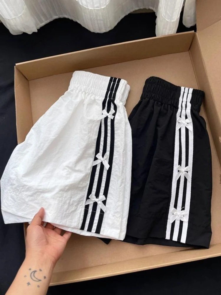 Black Striped Quick Drying Shorts Women Summer Thin Sweet Bow Loose Casual Sweatpants High Waist Preppy All Match Wide Leg Short
Black Striped Quick Drying Shorts Women Summer Thin Sweet Bow Loose Casual Sweatpants High Waist Preppy All Match Wide Leg Short