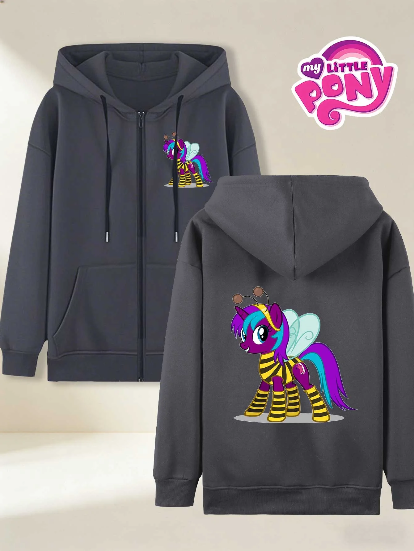 Cute My Little Pony Bee Pony Graphic Zip Up Hoodie Casual Unisex Sweatshirt
Cute My Little Pony Bee Pony Graphic Zip Up Hoodie Casual Unisex Sweatshirt