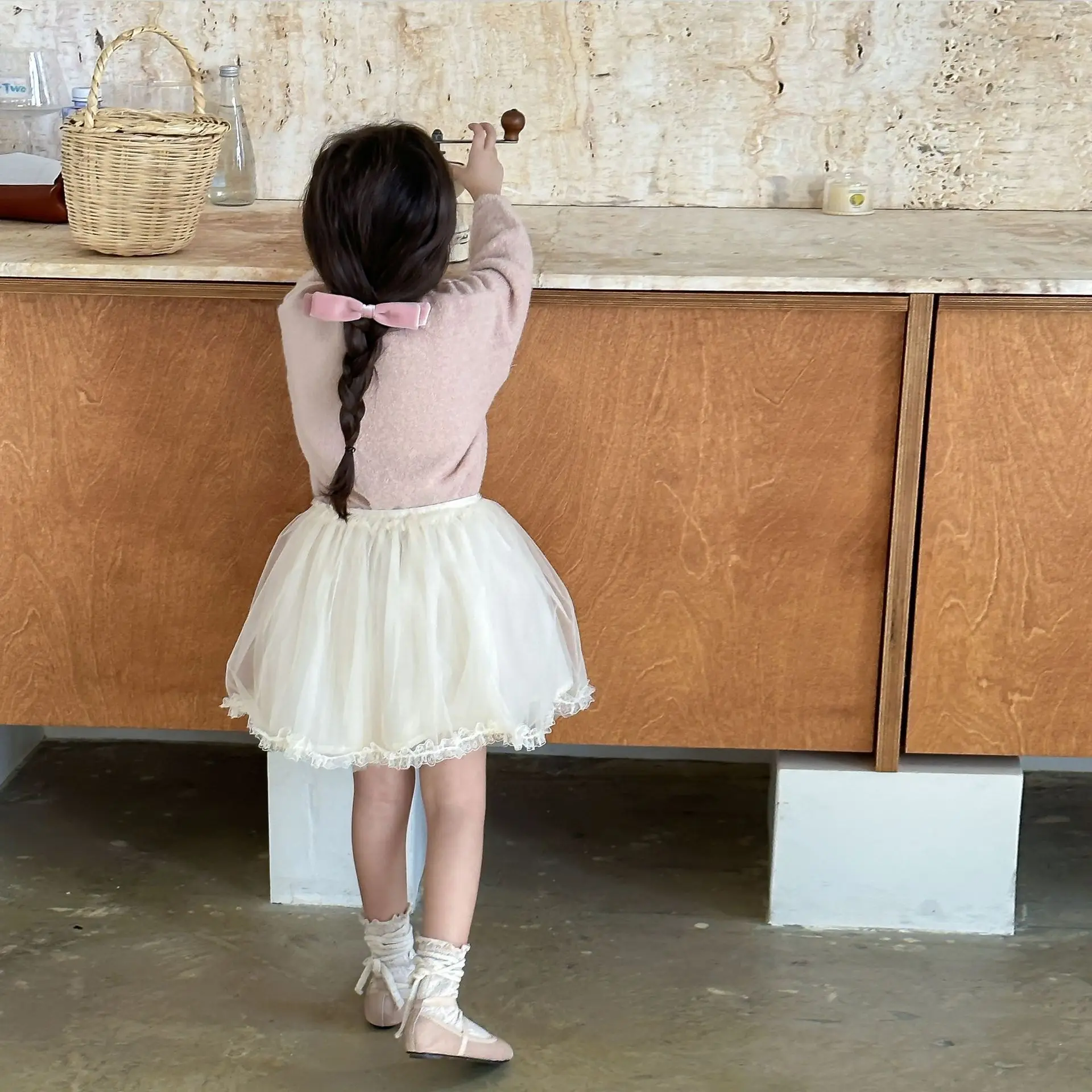 Children Clothing Girls Lace Gauze Skirt 2024 Spring Autumn New Korean Style Sweet Princess Solid Color Cute Girls Skirt
Children Clothing Girls Lace Gauze Skirt 2024 Spring Autumn New Korean Style Sweet Princess Solid Color Cute Girls Skirt