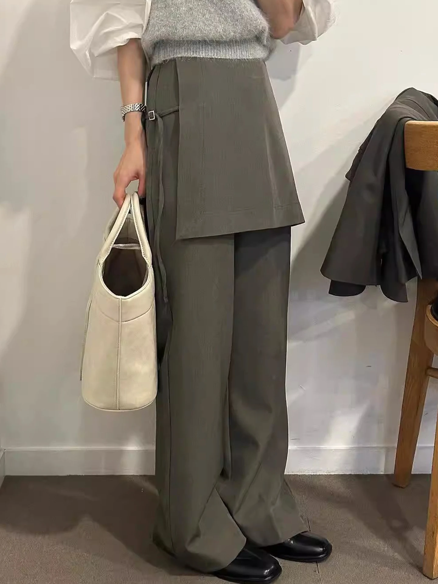 Брюки женские с высокой талией, повседневные, в стиле пэчворк, универсальные, для ранней весны, новый дизайн, легко сочетаются с одеждой, брюки с высокой талией
Брюки женские с высокой талией, повседневные, в стиле пэчворк, универсальные, для ранней весны, новый дизайн, легко сочетаются с одеждой, брюки с высокой талией