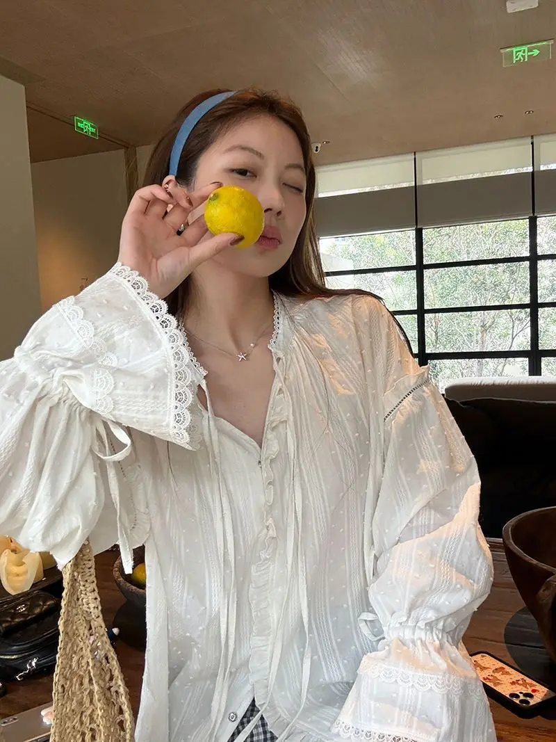 Lace Patchwork Ruffle Edge Jacquard Shirt for Women's Autumn New Bow Bandage Flared Sleeve Top
Lace Patchwork Ruffle Edge Jacquard Shirt for Women's Autumn New Bow Bandage Flared Sleeve Top