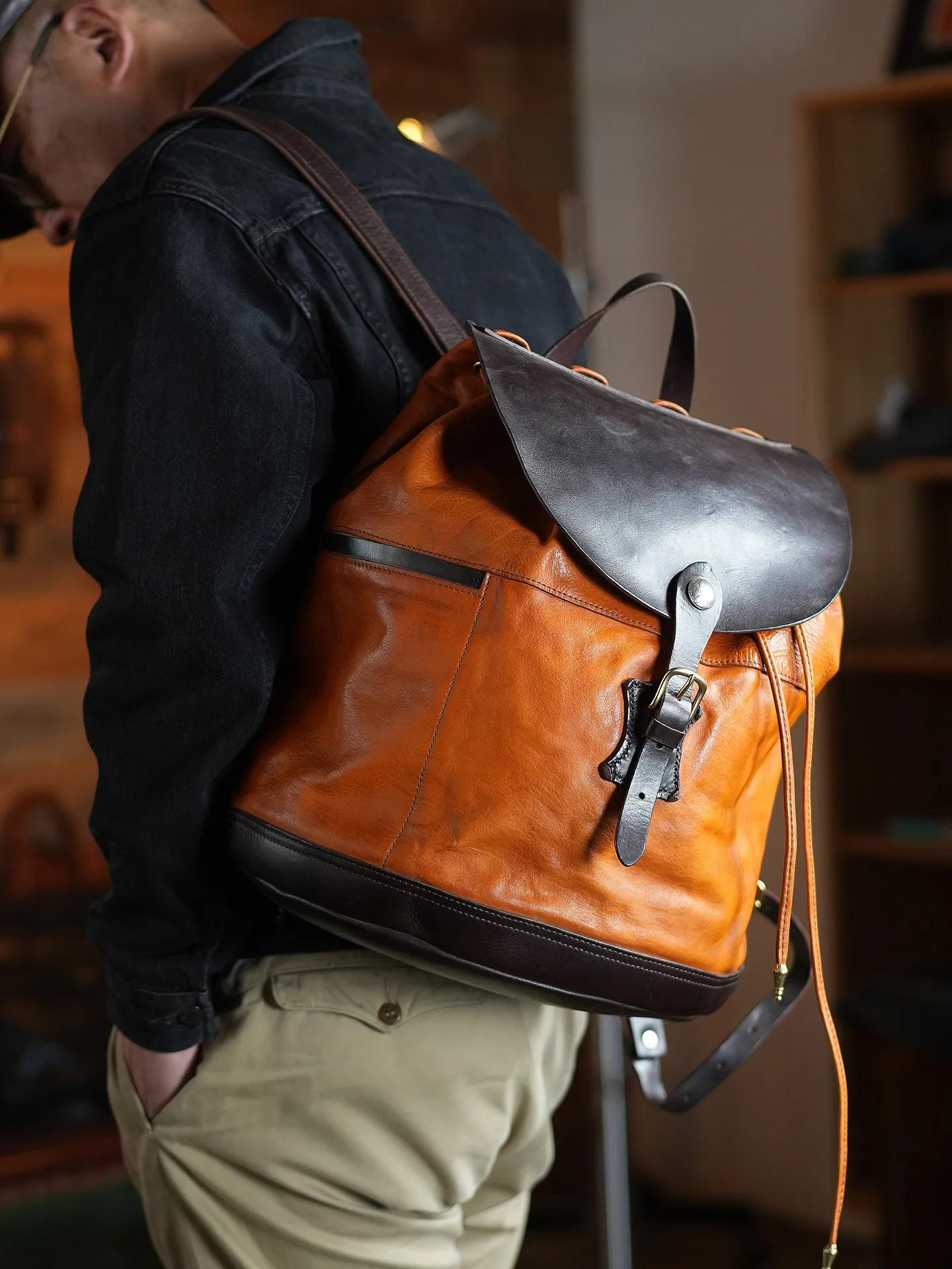 PNDME vintage organizer designer handmade first layer cowhide men's backpacks travel genuine leather large-capacity schoolbags
PNDME vintage organizer designer handmade first layer cowhide men's backpacks travel genuine leather large-capacity schoolbags