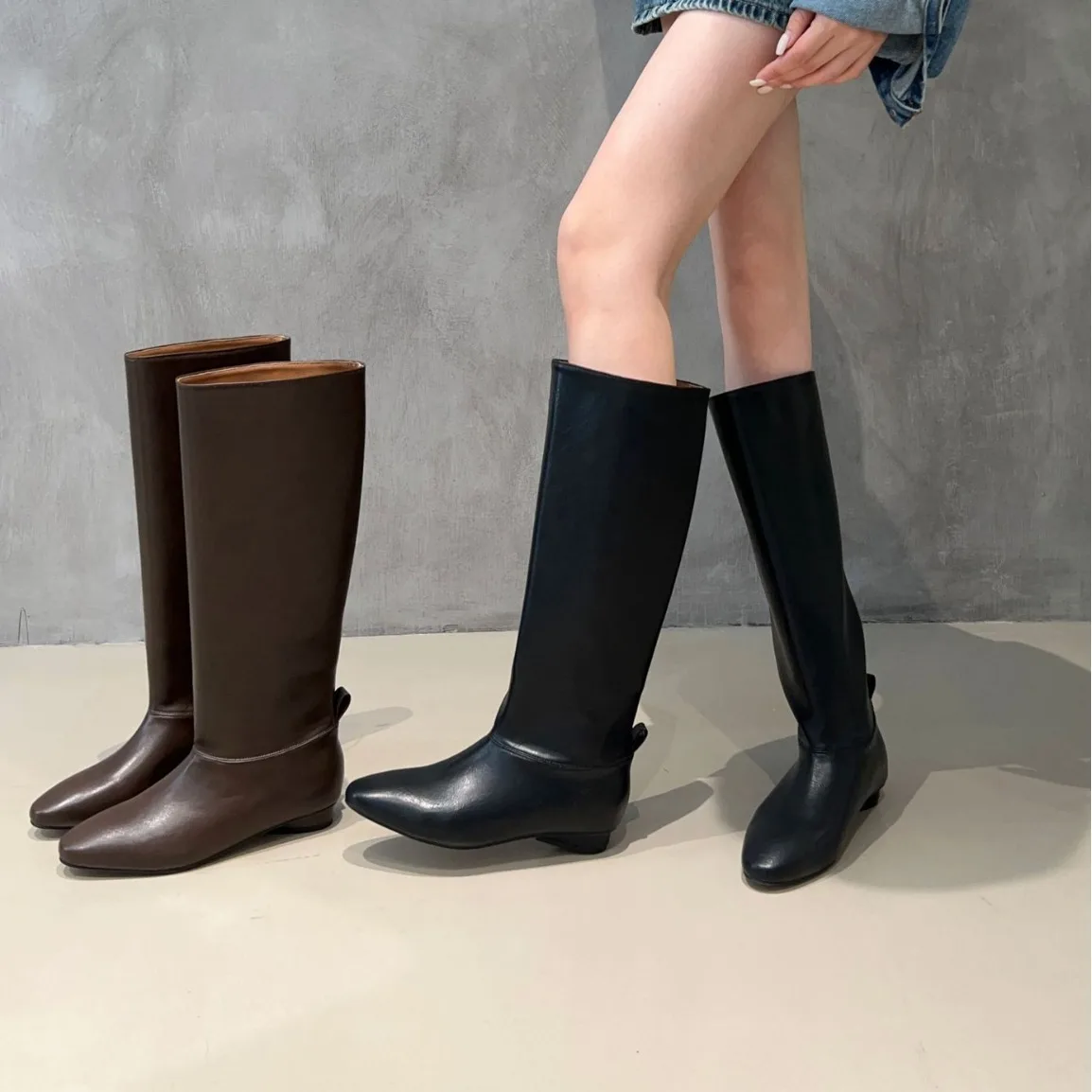 Designer Vintage Women Knee High Boots Fashion Slip On Long Booties Autumn Winter Low Heels Ladies Black Long Western Boots
Designer Vintage Women Knee High Boots Fashion Slip On Long Booties Autumn Winter Low Heels Ladies Black Long Western Boots