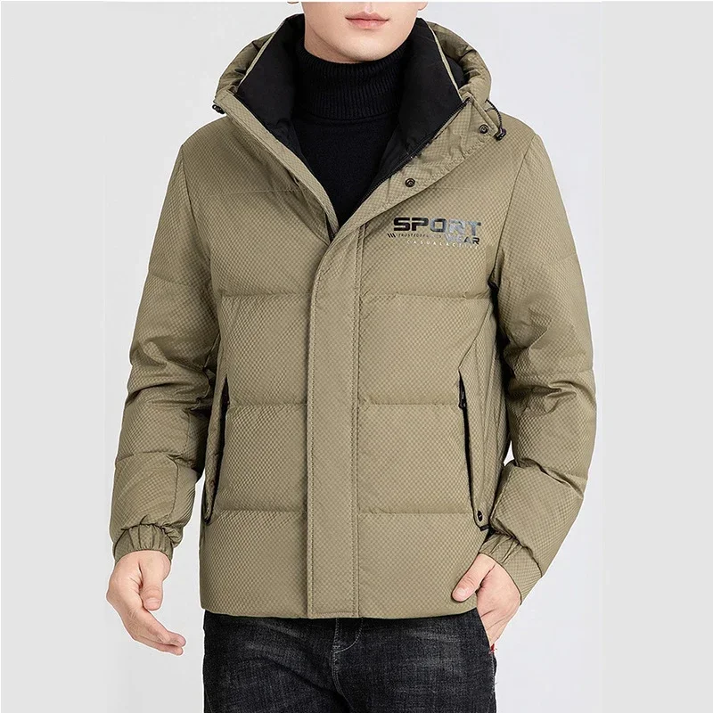 Men's Down Coat 2023 Winter New Fashion Hooded Standing Neck Short Thickened Cold Coat
Men's Down Coat 2023 Winter New Fashion Hooded Standing Neck Short Thickened Cold Coat