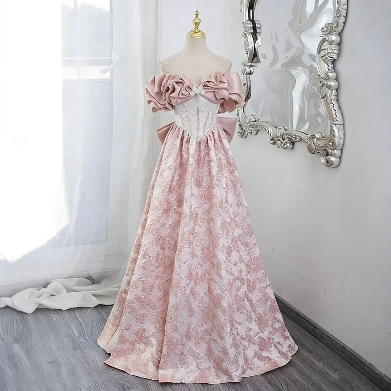 2026 New Women's Summer Sexy Banquet Strapless Light Dress Fashionable Slimming Bride Slim Fit One Shoulder Toast Dress
2026 New Women's Summer Sexy Banquet Strapless Light Dress Fashionable Slimming Bride Slim Fit One Shoulder Toast Dress