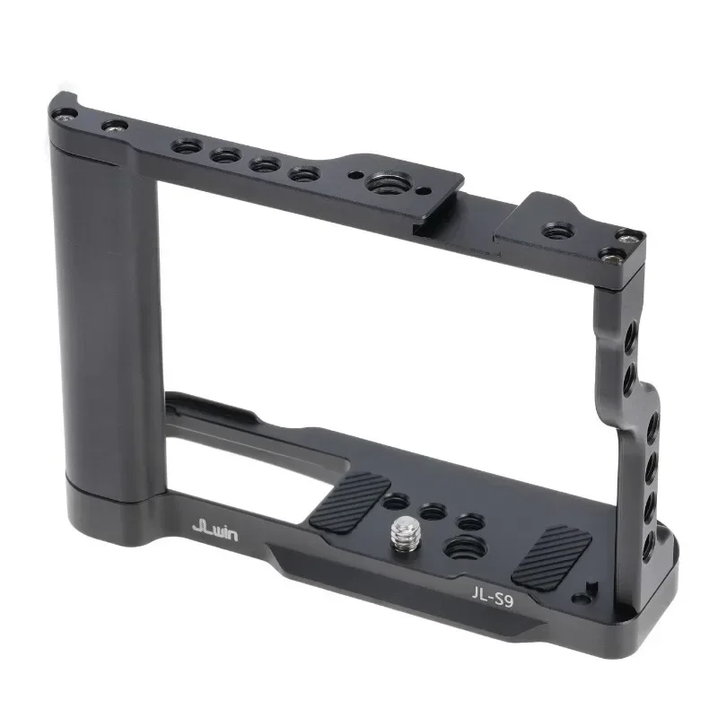 Camera Cage For Panasonic LUMIX S9 Cage Locating Holes Tripod Shooting Cage Handle Grip Photography Accessories
Camera Cage For Panasonic LUMIX S9 Cage Locating Holes Tripod Shooting Cage Handle Grip Photography Accessories