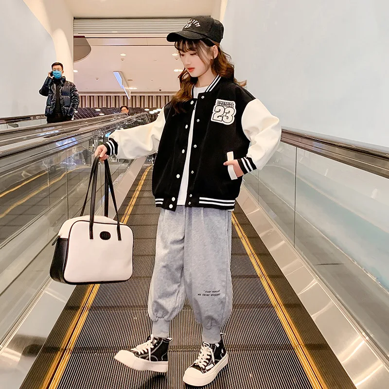 2025 New Girls' Coat Spring Net Red Fashion Foreign Style Children's Jacket Jacket Spring Clothing Children Baseball Clothes
2025 New Girls' Coat Spring Net Red Fashion Foreign Style Children's Jacket Jacket Spring Clothing Children Baseball Clothes