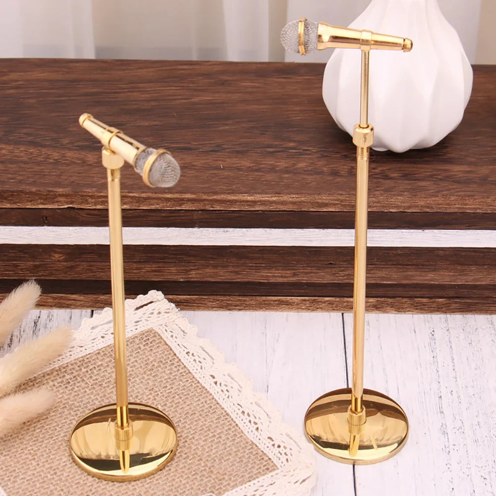 1Pcs 1/12 Dollhouse Accessories Miniature Scalable Microphone with Stand Model for Doll House Decoration
1Pcs 1/12 Dollhouse Accessories Miniature Scalable Microphone with Stand Model for Doll House Decoration