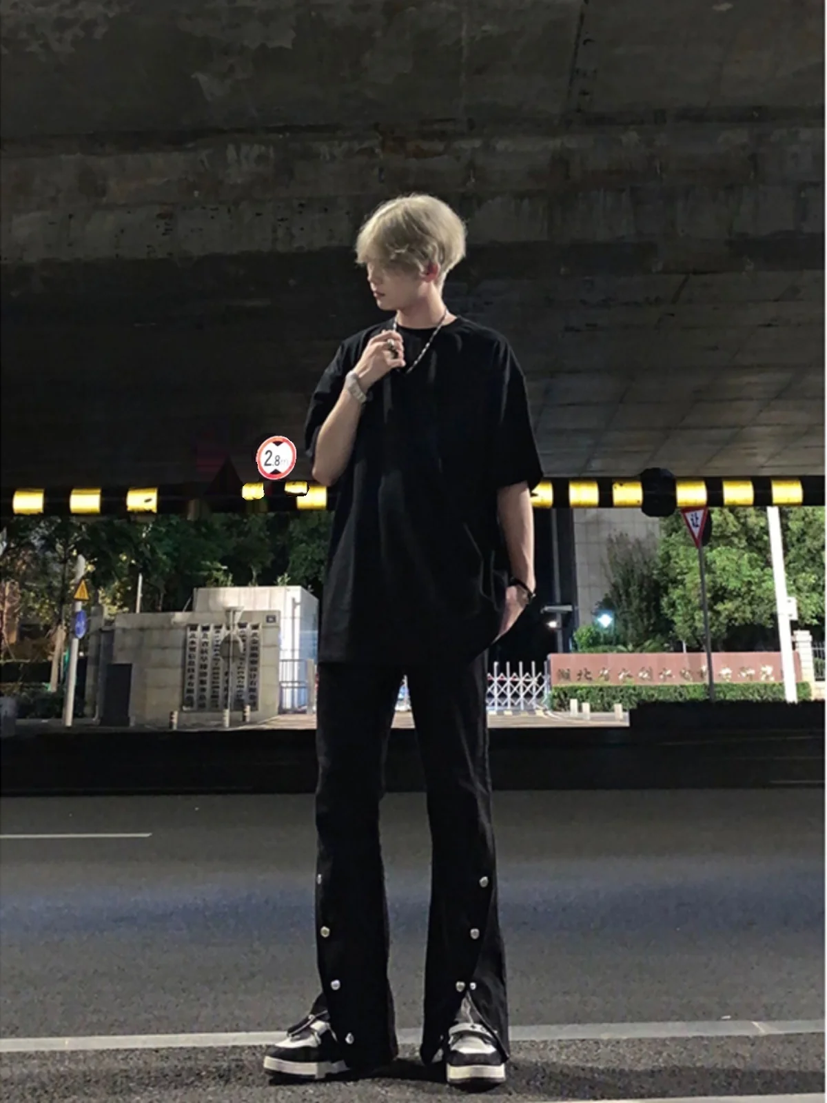 Bla Buttoned Men's Straight Leg Jeans High Street American Vibe Slit Micro Flared Trousers Design Sense High End Workwear
Bla Buttoned Men's Straight Leg Jeans High Street American Vibe Slit Micro Flared Trousers Design Sense High End Workwear