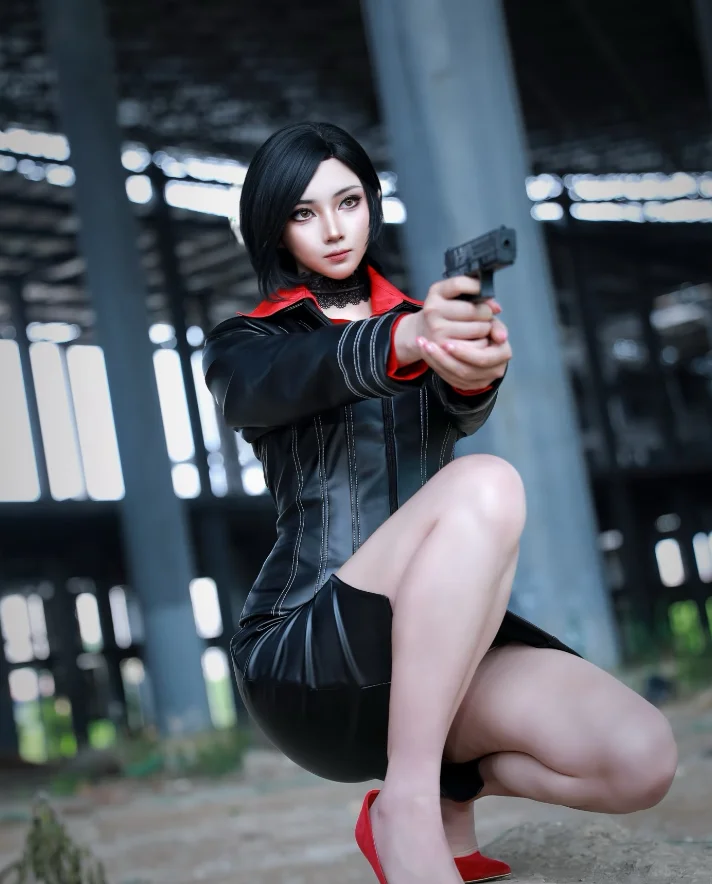 Ada Wong Resident Evil:Damnation Cosplay Costume New Women Sexy Leather Cosat Dress Necklace Halloween Carnival Fantasy Uniform
Ada Wong Resident Evil:Damnation Cosplay Costume New Women Sexy Leather Cosat Dress Necklace Halloween Carnival Fantasy Uniform
